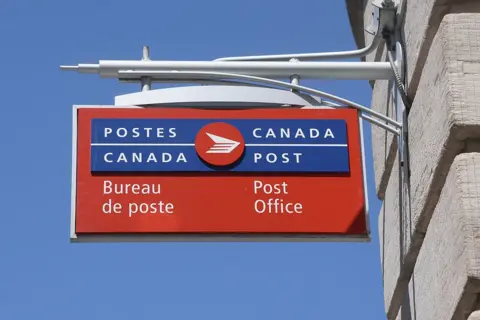 Canada's Postal Workers Launch Nationwide Strike Amid Proposed Reforms