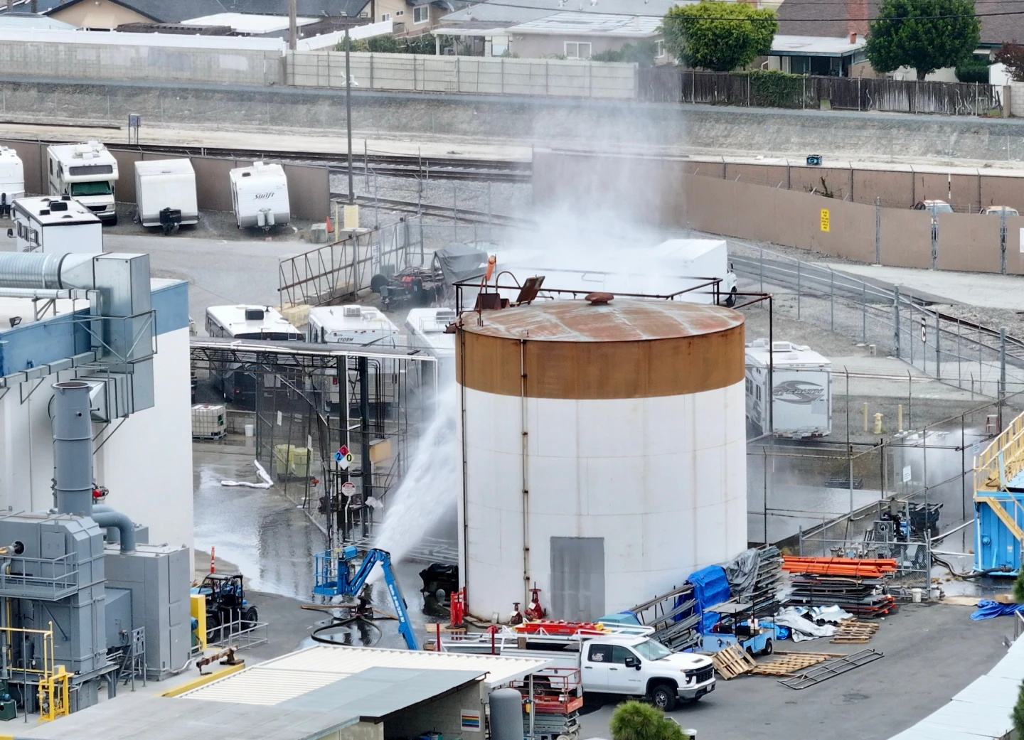 Critical Chemical Tank at Risk of Explosion in Southern California as Evacuation Orders Expand to 40,000 Residents