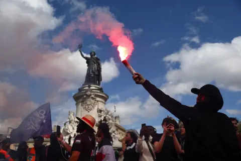 Protests Erupt in France as New Prime Minister Sworn In