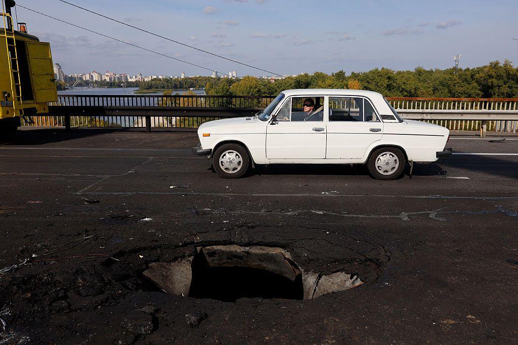 Kyiv’s bridges under siege: Russian drone strikes hit Pivnichnyi Bridge as German Chancellor visits