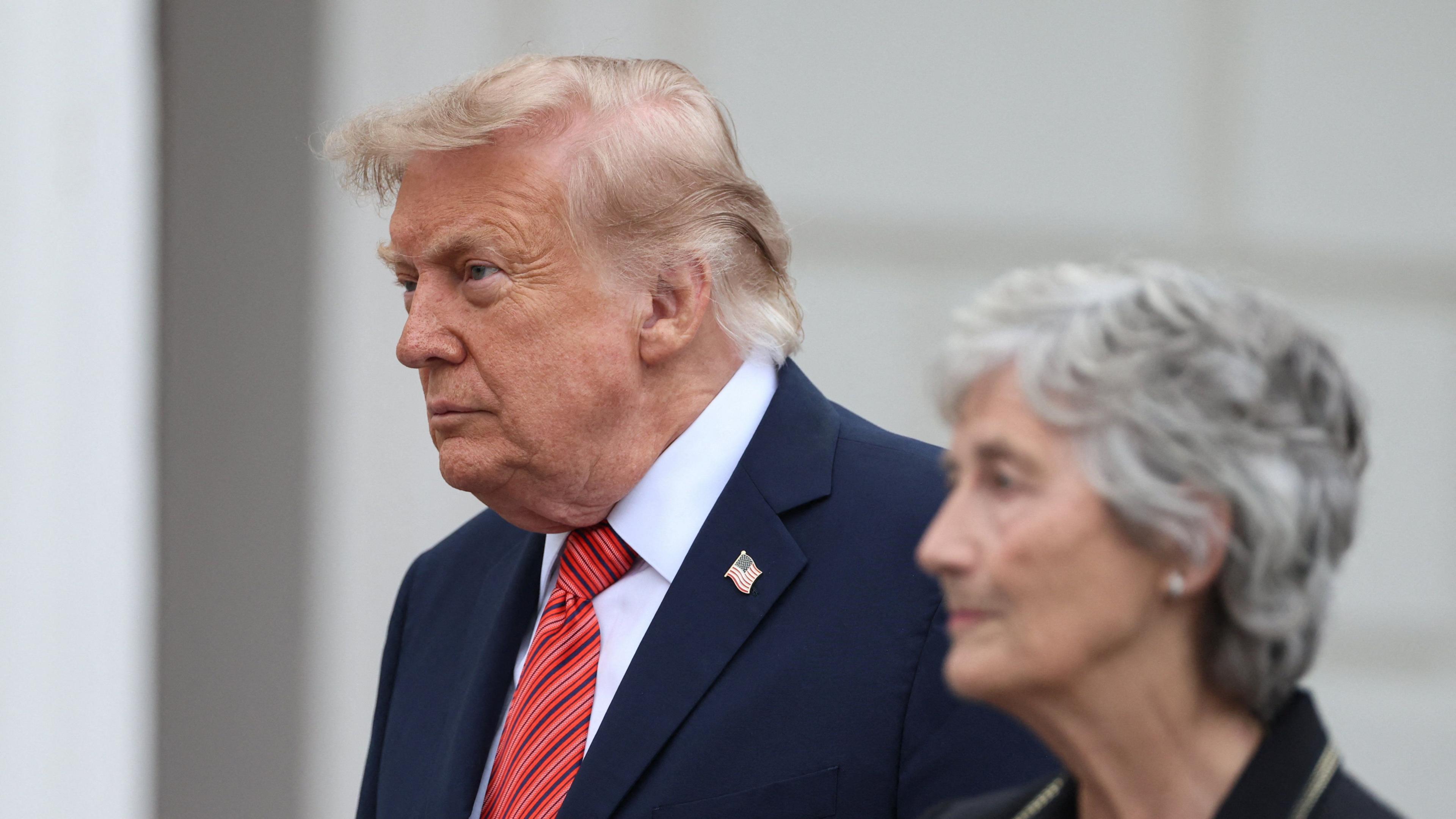 Trump Arrives in Dublin for Two‑Day Visit, Meets Irish President, Eyes Doonbeg Golf