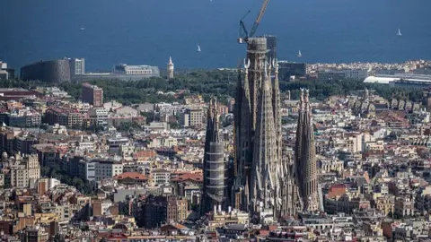 Sagrada Família Sets New Record as Tallest Church in the World
