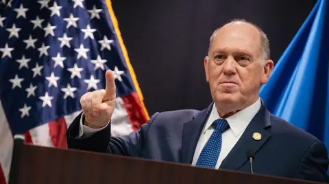 Federal Forces to 'Draw Down' in Minneapolis Amid Continued Immigration Operations