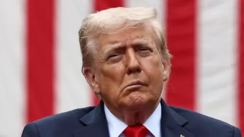 Trump Threatens Sanctions on Russia, Urges NATO to Halt Oil Purchases